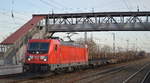 DB Cargo AG [D] mit  187 082  [NVR-Nummer: 91 80 6187 082-3 D-DB] und gemischtem Güterzug Richtung Seddin am 19.11.19 Durchfahrt Bf.