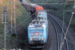 DB 185 152-6 mit dem  Nievenheimer  auf der Hamm-Osterfelder Strecke in Recklinghausen 18.12.2019