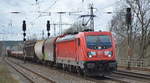 DB Cargo AG [D] mit  187 140  [NVR-Nummer: 91 80 6187 140-9 D-DB] und gemischtem Güterzug am 11.03.20 Bf.