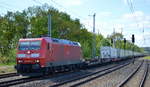 DB Cargo AG [D] mit  185 001-5  [NVR-Nummer: 91 80 6185 001-5 D-DB] und Taschenwagenzug am 05.05.20 Bf.