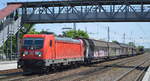 DB Cargo AG [D] mit  187 186  [NVR-Nummer: 91 80 6187 186-2 D-DB] und gemischtem Güterzug am   14.05.20 Bf.