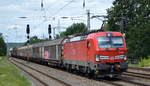 DB Cargo AG [D] mit  193 386  [NVR-Nummer: 91 80 6193 386-0 D-DB] und Ganzzug Schiebewandwagen am 30.06.20 Bf.