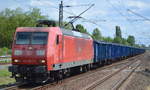 DB Cargo AG [D] mit  145 033-7  [NVR-Nummer: 91 80 6145 033-7 D-DB] und einem Ganzzug polnischer offener Drehgestell-Güterwagen mit Kohle beladen am 06.07.20 Bf.