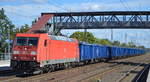 DB Cargo AG [D] mit  185 202-9  [NVR-Nummer: 91 80 6185 202-9 D-DB] und einem Ganzzug polnischer Drehgestell-Güterwagen mit Kohle beladen am 28.09.20 Bf.