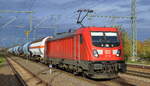 DB Cargo AG [D] mit  187 140  [NVR-Nummer: 91 80 6187 140-9 D-DB] und gemischtem Kesselwagenzug am 16.11.20 Bf.