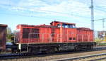 DB Cargo AG (D)  298 328-6  [NVR-Nummer: 98 80 3298 328-6 D-DB] mit laufendem Motor am Ende eines Güterzuges am 16.11.20 Bf.