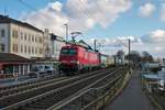 DB Cargo Siemens Vectron 193 311-8 mit KLV in Rüdesheim am Rhein am 09.01.21