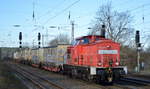 DB Cargo AG (D) mit  298 327-8  [NVR-Nummer: 98 80 3298 327-8 D-DB] und einigen Taschenwagen bei einer Übergabefahrt am 21.01.21 Bf.