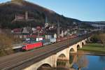 DB Cargo Bombardier Traxx 187 117-7 mit gemischten Güterzug in Gemünden am 27.02.21