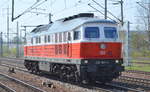 DB Cargo AG (D), mit  232 045-5  [NVR-Nummer: 92 80 1232 045-5 D-DB] am 28.04.21 Durchfahrt Bf.