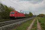 DB Cargo Bombardier Traxx 185 220-1 mit KLV Zug in Thüngersheim am 01.05.21