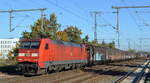 DB Cargo AG [D] mit  152 120-2  [NVR-Nummer: 91 80 6152 120-2 D-DB] und einem sehr langen gemischten Güterzug am 28.10.21 Durchfahrt Bf.