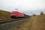 DB Cargo Bombardier Traxx 185 390-2 am 16.01.22 in Hanau Rauschwald