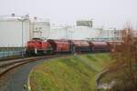 DB Cargo 294 643-2 am 14.01.22 in Hanau Hafen von einen Gehweg aus fotografiert