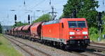 DB Cargo AG [D] mit  185 258-1  [NVR-Nummer: 91 80 6185 258-1 D-DB] und gemischtem Güterzug am 18.05.22 Durchfahrt Bf.