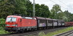 DB Cargo AG, Mainz mit ihrer  193 354  (NVR:  91 80 6193 354-8 D-DB ) und einem gemischten Güterzug am 06.07.23 Höhe Bahnhof Dedensen-Gümmer.