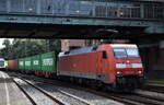 DB Cargo AG, Mainz mit ihrer  152 141-8  [NVR-Nummer: 91 80 6152 141-8 D-DB]und einem Containerzug Richtung Hamburger Hafen am 19.07.24 Höhe Bahnhof Hamburg Harburg.