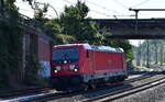 DB Cargo AG, Mainz mit ihrer  187 136  [NVR-Nummer: 91 80 6187 136-7 D-DB] am 30.07.24 Höhe Bahnhof Hamburg Harburg.