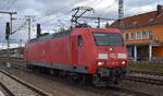 DB Cargo AG, Mainz [D] mit ihrer  145 062-6  [NVR-Nummer: 91 80 6145 062-6 D-DB] am 07.01.25 Höhe Bahnhof Golm.