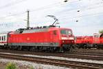 DB Fernverkehr 120 115-1 mit IC am 16.06.18 in Koblenz Lützel beim Sommerfest von einen Gehweg aus fotografiert