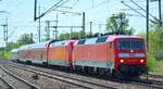 DB Fernverkehr AG mit 120 150-8 (NVR: 91 80 6 120 150-8 D-DB) mit einem PbZ mit  101 003-2  [NVR-Number: 91 80 6101 003-2 D-DB) und Doppelstock Steuerwagen + Wagengarnitur + beschmierter IC-