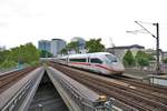 DB Fernverkehr ICE4 (412 xxx) in Hamburg Dammtor vom Bahnsteig aus fotografiert am 17.07.19 