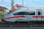 Dieser ICE4  9002  könnte mal eine Wäsche vertragen.