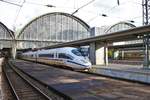 DB Fernverkehr ICE3 Europa 406 001-8 am 11.01.19 in Frankfurt am Main Hbf 