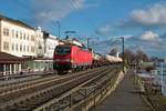 DB Cargo Siemens Vectron 193 341-5 mit gemischten Güterzug in Rüdesheim am Rhein am 09.01.21