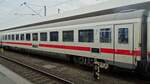 Ein InterCity-Wagen der Bauart Avmz, eingereiht im IC Hamburg-Altona - Hannover Hbf.