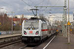 DB 147 578-9 schiebt IC 2200 nach Norddeich-Mole in Recklinghausen 6.3.2023