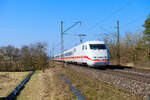 401 087 DB Fernverkehr als ICE 705 (Hamburg-Altona - München Hbf) bei Hirschaid, 24.03.2021