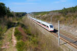 412 020 DB Fernverkehr als ICE 509 (Hamburg-Altona - München Hbf) bei Allersberg (Rothsee), 25.04.2021