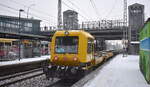 DB Netz AG, Maschinenpool, Berlin mit dem GAF 100 R/A  741 228  am 13.02.25 Durchfahrt Bahnhof Berlin Hohenschönhausen.