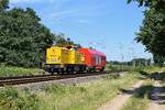 DB Netz Instandhaltung 203 310 mit einem Hilfszugwagen von DB Netz Notfalltechnik in Richtung Hannover (Gandesbergen, 31.07.2020).