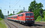 DB Gebrauchtzug (Mietlok)  111 067-5  (NVR:  91 80 6111 067-5 D-DB ) mit Sonderzug am 16.05.22 Durchfahrt Bf.