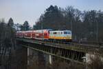 101 095-6 „Inge“ als RE 32893 von Böblingen nach Stuttgart auf dem Vaihinger Viadukt bei Österfeld am 20.01.24