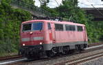 DB Regio AG - Region NRW, Düsseldorf, Fahrzeugnutzer: DB Gebrauchtzug mit ihrer  111 191  (NVR:  91 80 6111 191-3 D-DB ) am 27.05.24 Höhe Bahnhof Hamburg-Harburg.