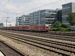 Zwei ET440 des Fugger-Expresses durchfahren am 10.07.2013 den Bahnhof München-Laim in Richtung München-Pasing.