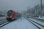 DB Regio Bombardier Twindexx 445 062 am 17.12.22 in Hanau Hbf Südseite vom Bahnsteigende aus fotografiert