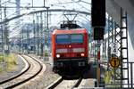 BERLIN, 23.06.2019, 143 242 als RB14 nach Flughafen Schönefeld bei der Einfahrt in den Bahnhof Ostkreuz