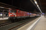 143 248 am 29.11.2022 im stralsunder Hbf mit dem RE7 nach Greifswald.