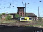 30.04.2007  672 915  verlt den Bahnhof Naumburg Hbf in Richtung Nebra.