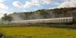 Thringer Traditionszug von DB Regio, als  Rotkppchen-Express II  von Eisenach ber Camburg nach Freyburg, bei Kleinjena; 24.10.2010