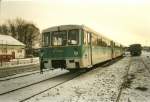 Im Januar 2000 stande die UBB-Ferkeltaxe 771 017 abgestellt auf dem Bahnhof Zinnowitz.