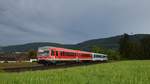 Während ein heftiger Regenschauer gerade im Abzug ist, verlassen diese beiden 628er als RE nach Aschaffenburg die Stadt Miltenberg und werden in Kürze Kleinheubach durchfahren. Aufgenommen am 27.04.2019 18:01