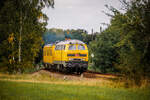 218 392 fuhr am 24.09.2023 mit einem Messzug von Zwickau ins Erzgebirge Richtung Aue. Hier kurz hinter Wiesenburg konnte ich sie aufnehmen.