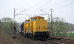 710 968 + 710 964 (DGT) mit einem Bauzugwagen am 08.04.2009 durch Einbeck-Salzderhelden -> Kreiensen