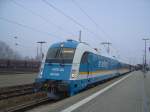 Die 183 004 mit dem ALEX nach Mnchen am 21.12.2007 bei der Ausfahrt aus Landshut HBF.  