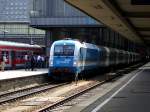 Die 183 001 am 31.05.2008 mit einem ALEX nach Hof bei der Ausfahrt aus Mnchen Hbf.